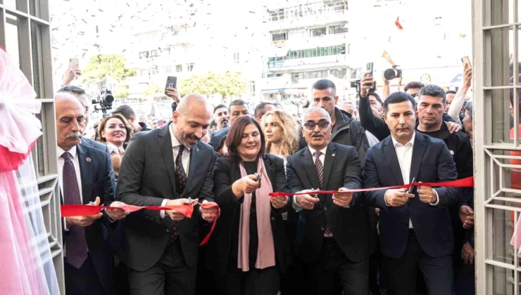 Aydın’ın Tarihi Efes Sineması Kültür Merkezi Olarak Açıldı