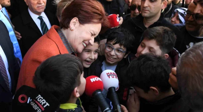 Meral Akşener, CHP’li bir vatandaşla tartıştı: ‘Sizin için mi parti kurduk biz?’